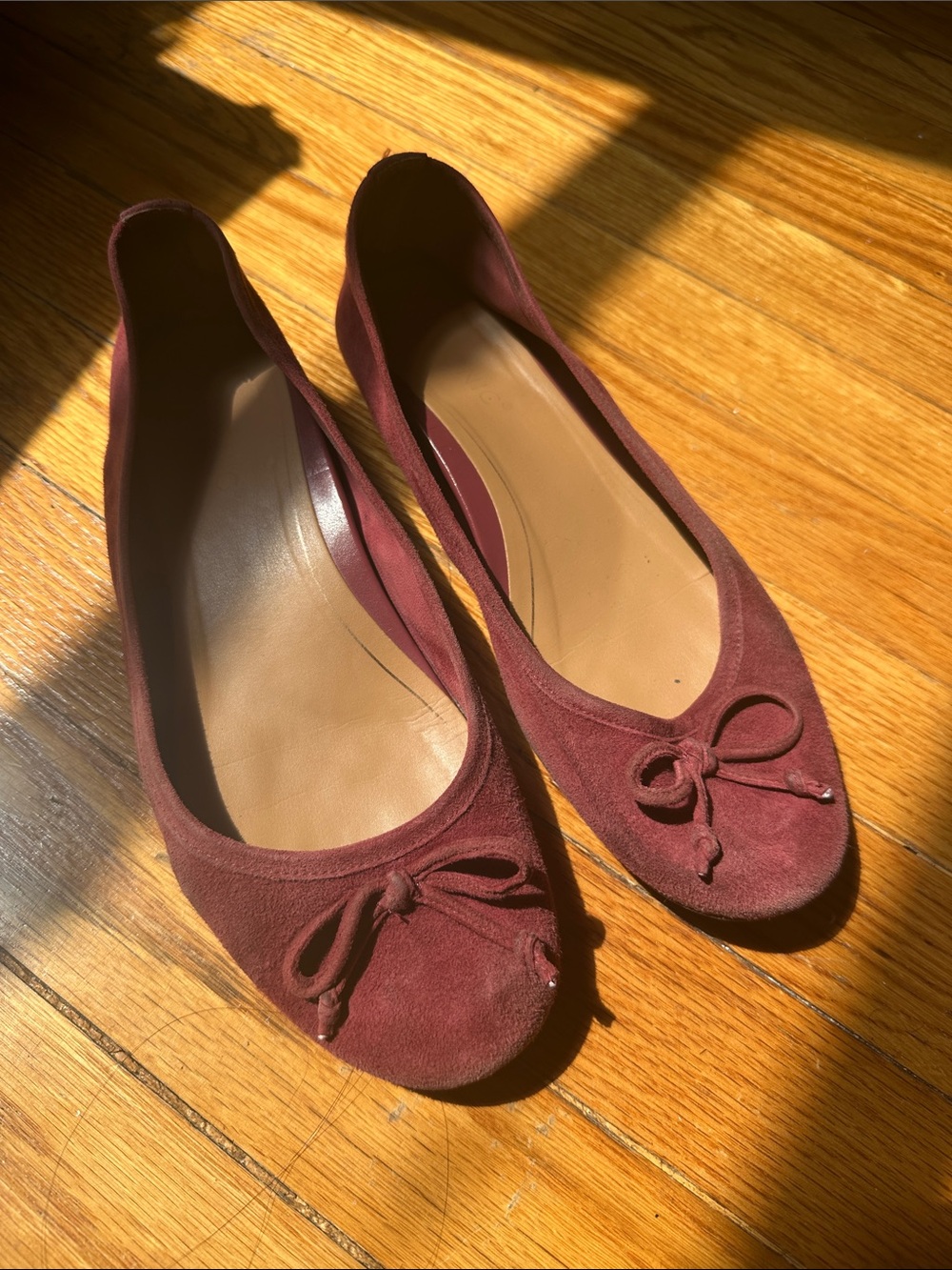 Vionic Burgundy Bow Suede Ballet Flats